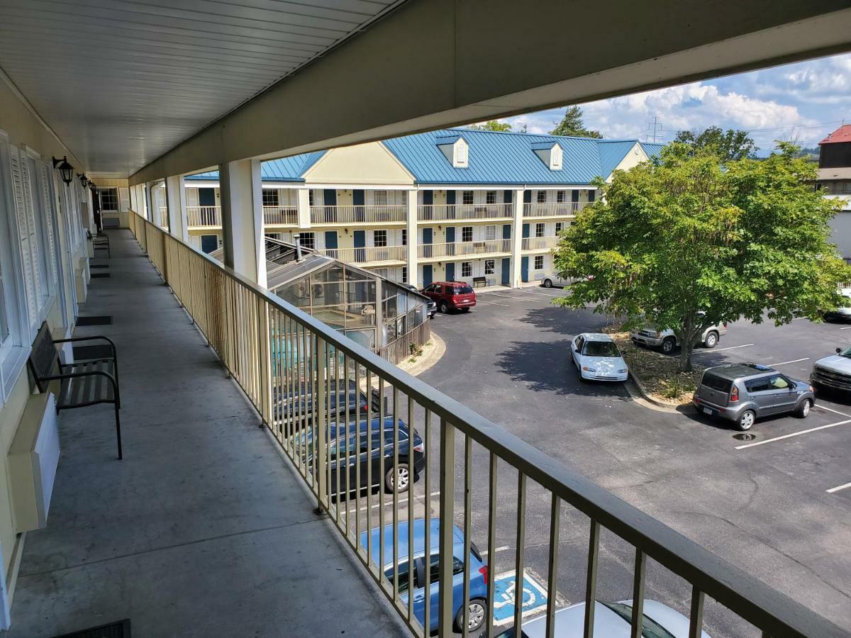 Colonial House Motel Pigeon Forge Exterior photo